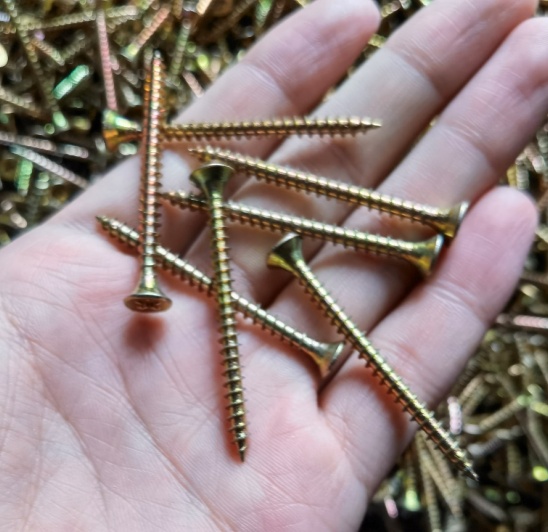 Chipboard screw