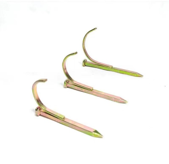 Keep Pipe Hook Nails Reliable