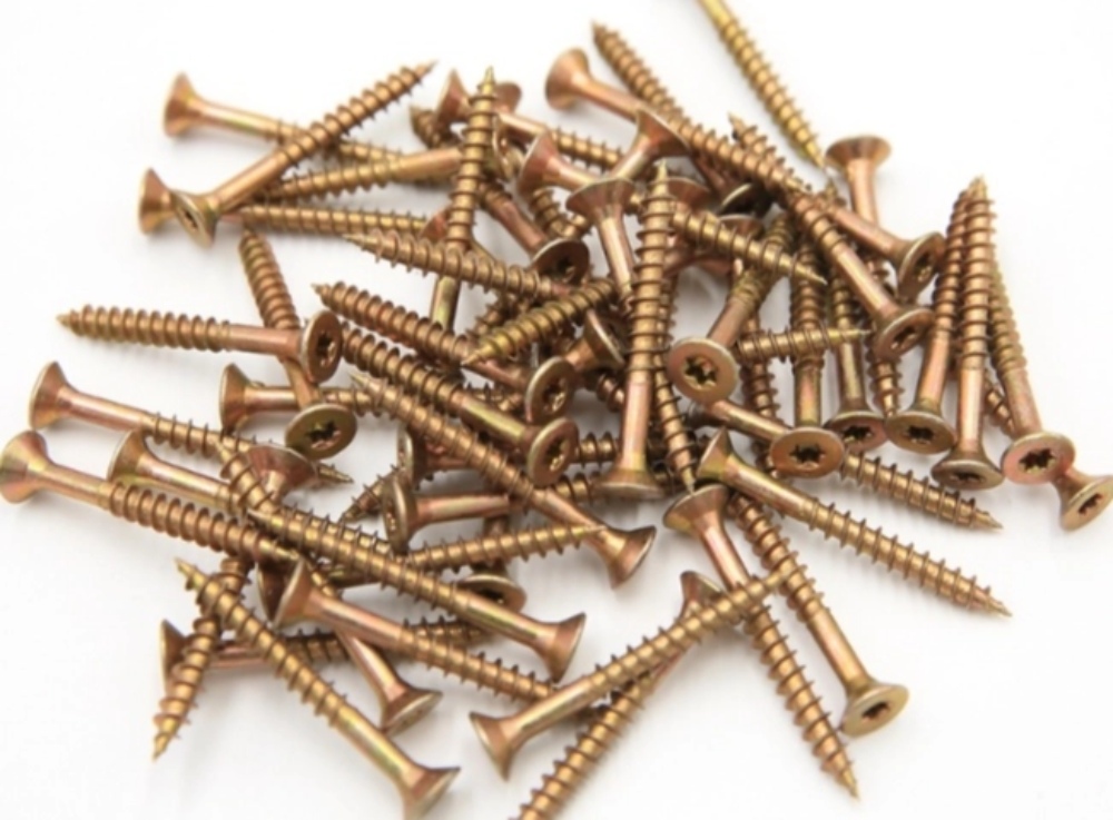 How Can Professionals Accurately Identify Different Types of Industrial Screws and Bolts for Metal Fabrication Projects